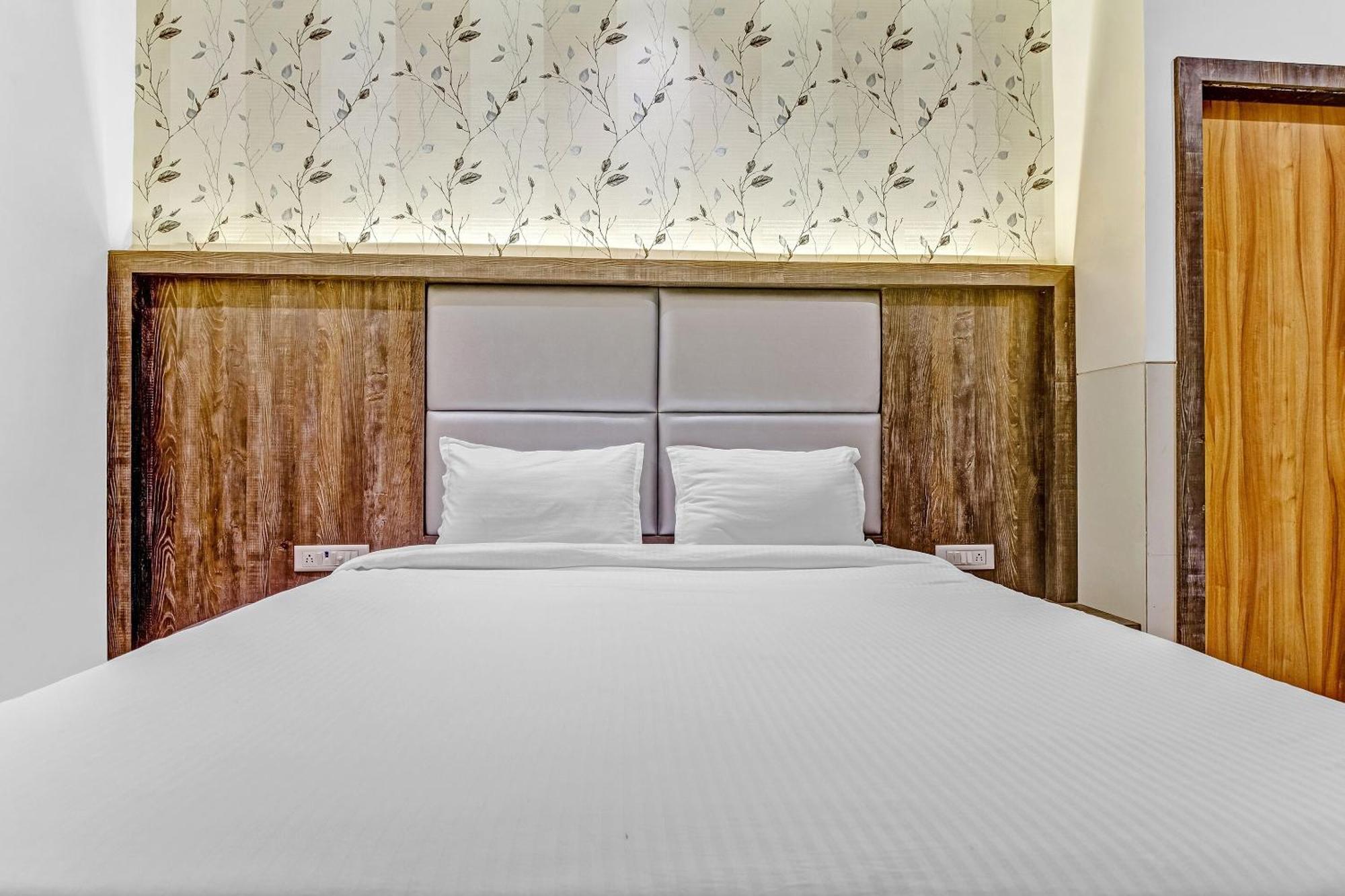 Dombivli Collection O Shubharambh Lodging And Boarding מראה חיצוני תמונה